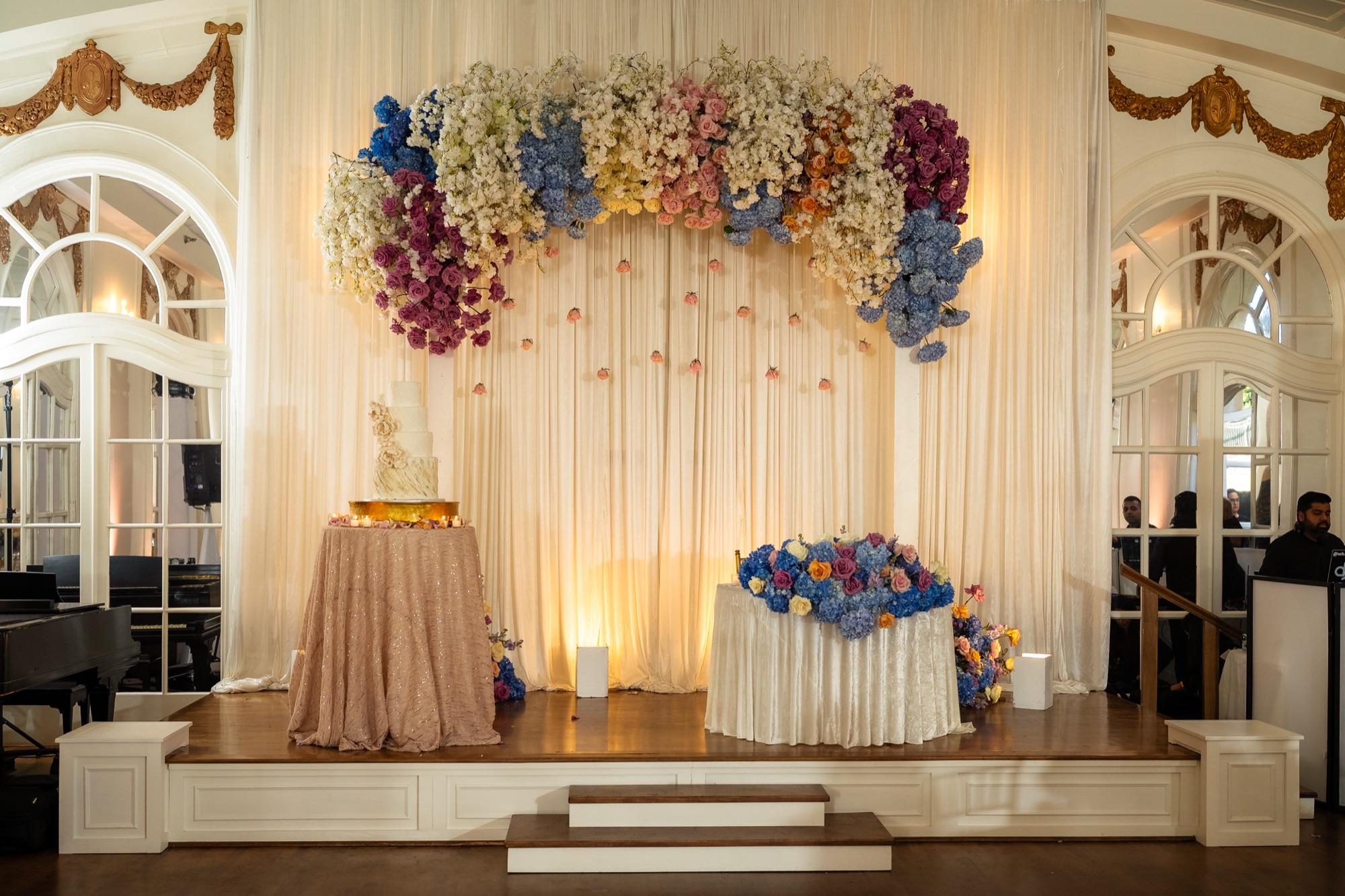 Full wedding — couple portrait